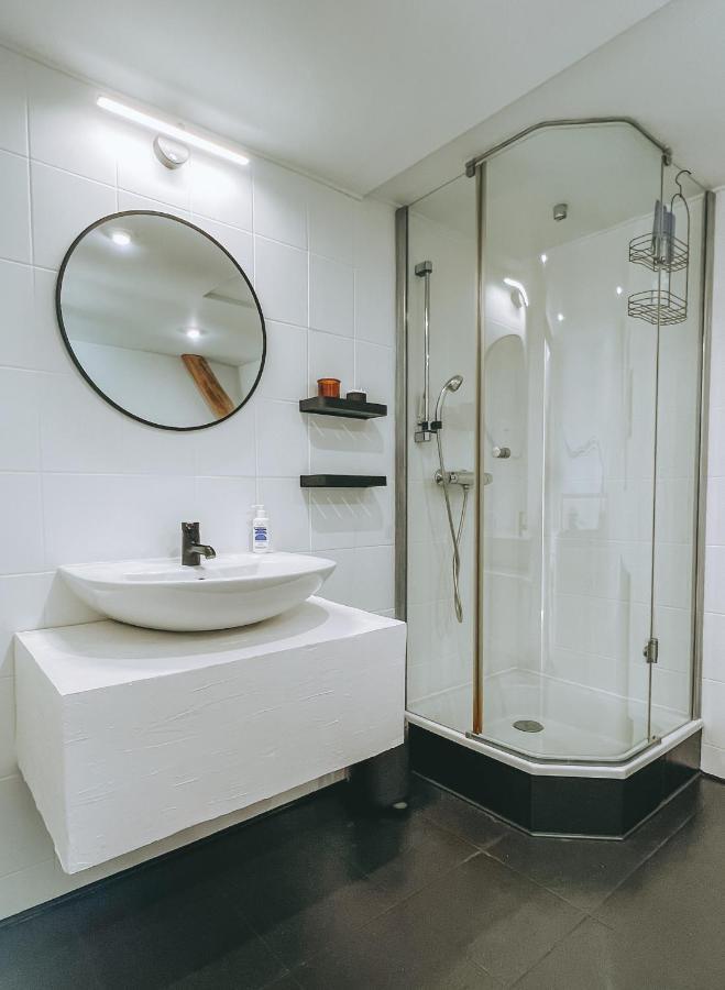 White Loft In The Riga City Center ภายนอก รูปภาพ